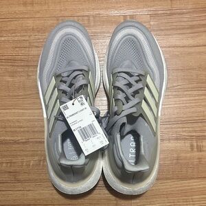 Adidas Ultraboost Light